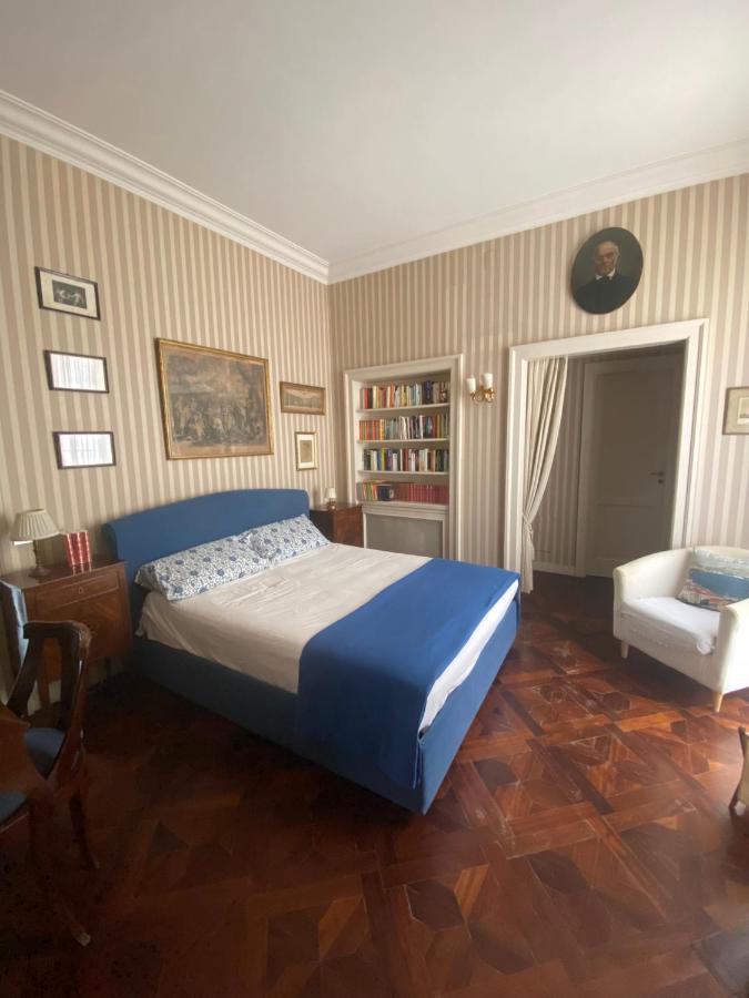 Royal Apartment In San Domenico Maggiore Napoli Bagian luar foto